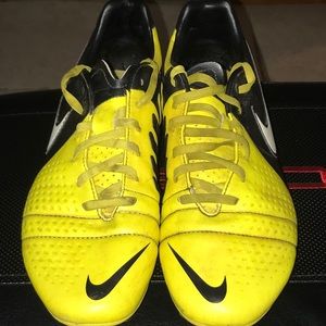 Nike soccer cleats ctr 360